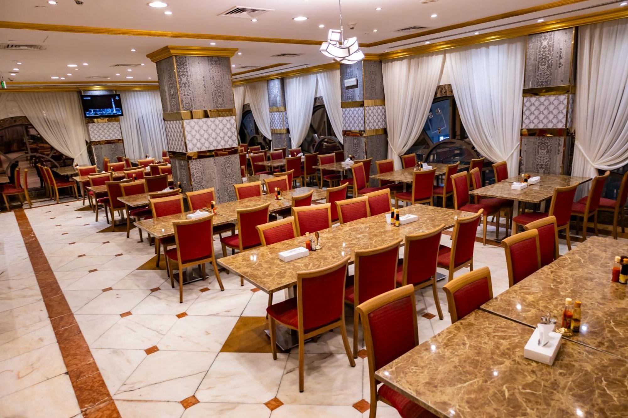 زوار انترناشيونال فندق 4*
