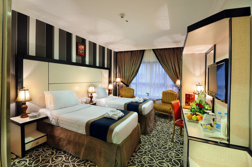 Zowar International 4*